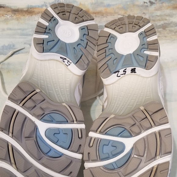 Oasics shoes White - Picture 3 of 4